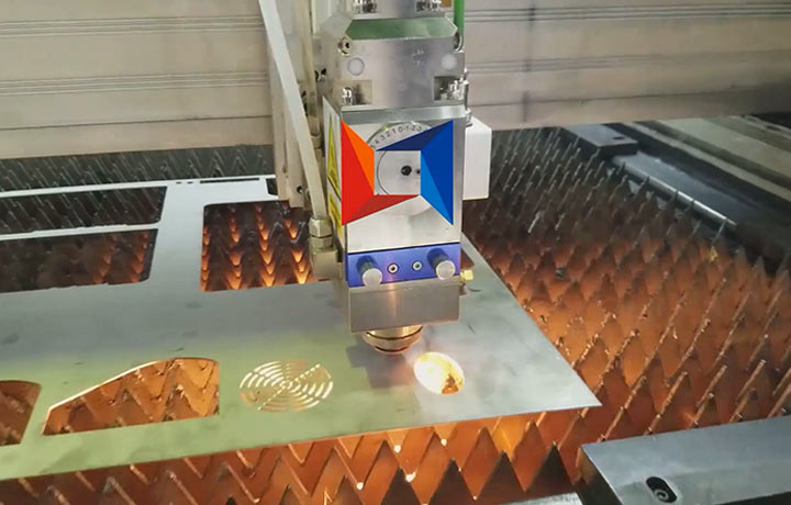 精密金屬板材激光切割機2mm切割